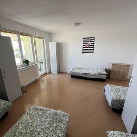 Hostel „U Sashka” Warszawa Exteriör bild