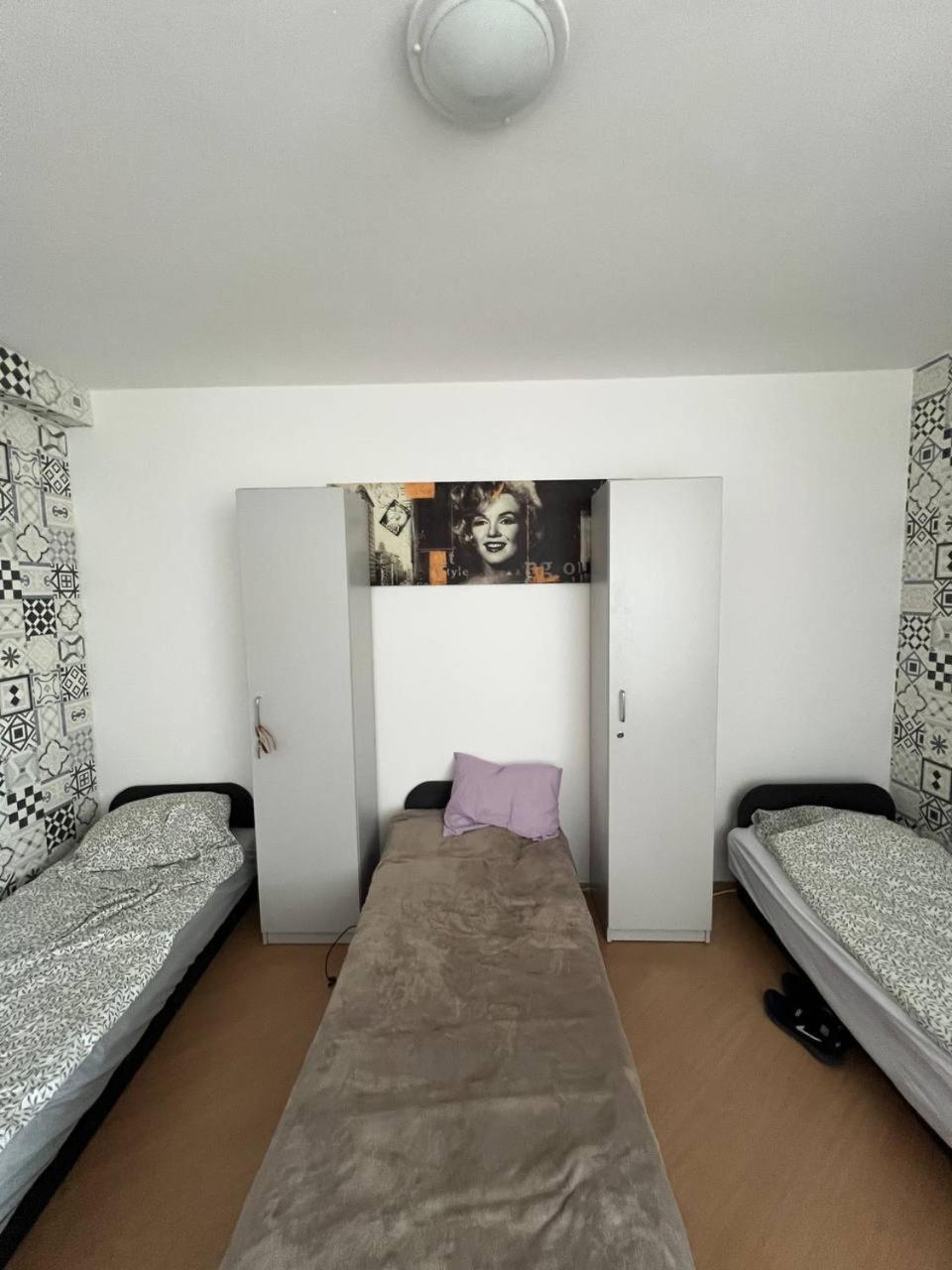 Hostel „U Sashka” Warszawa Exteriör bild