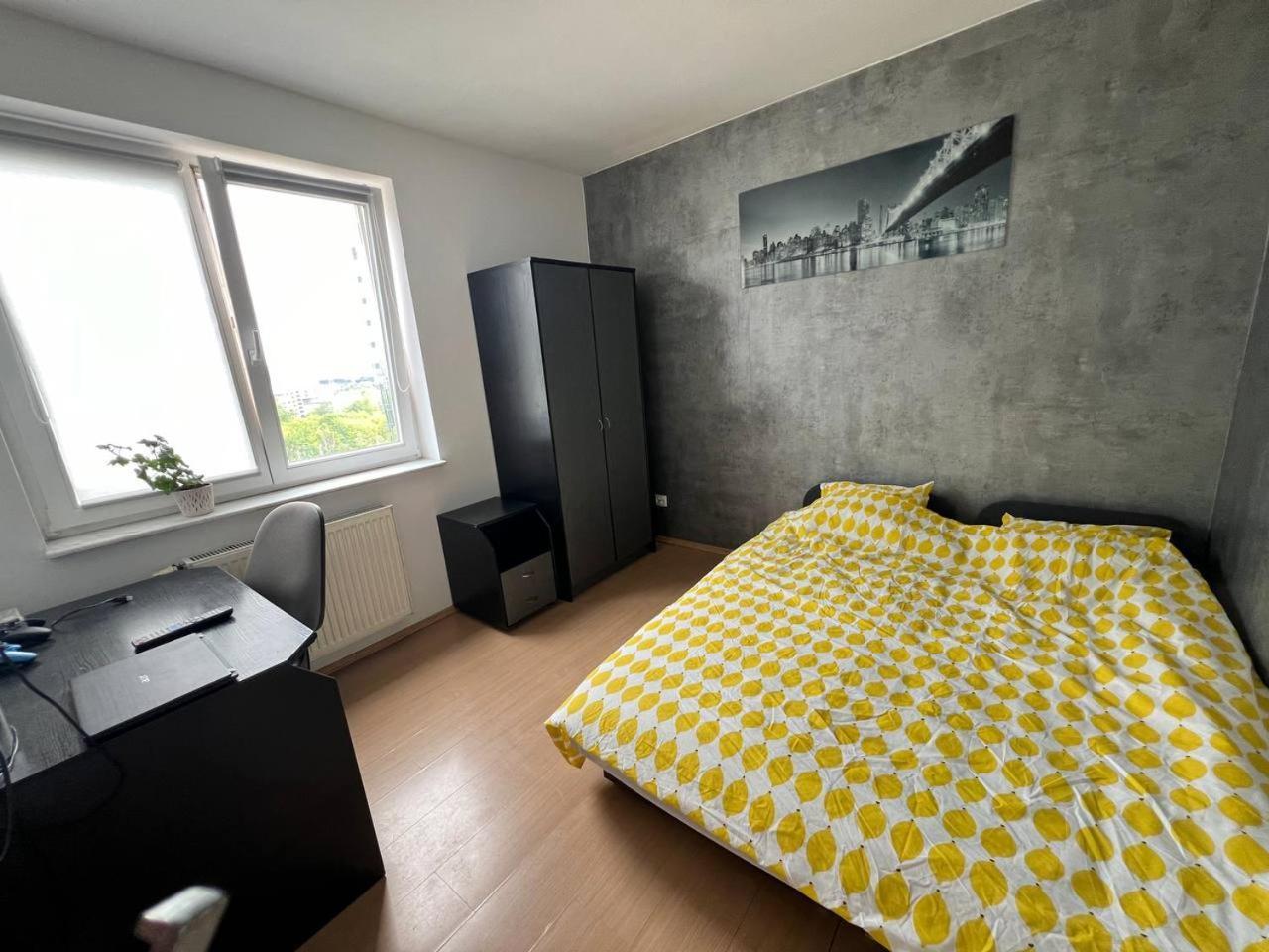 Hostel „U Sashka” Warszawa Exteriör bild
