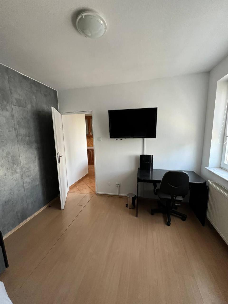 Hostel „U Sashka” Warszawa Exteriör bild
