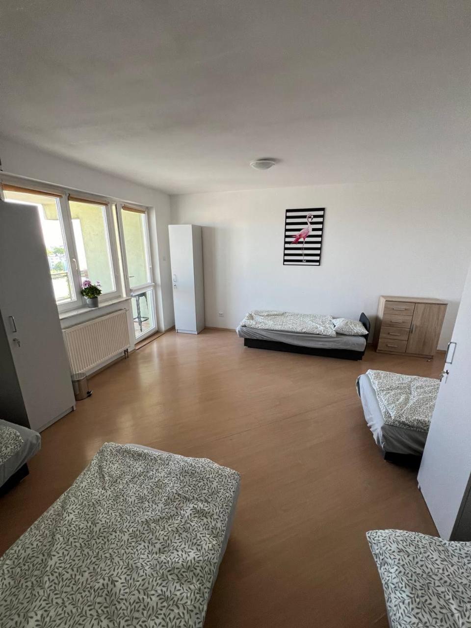 Hostel „U Sashka” Warszawa Exteriör bild
